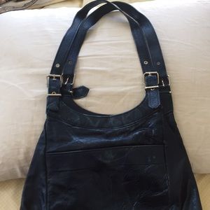 Cute hobo bag! Not rational